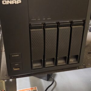 Qnap 4 Bay NAS - No drives