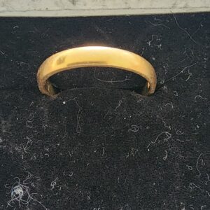 18 ct gold wedding band
