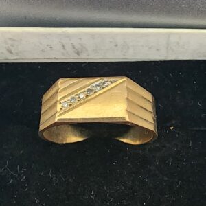 9ct yellow gold mens ring 6 diamonds